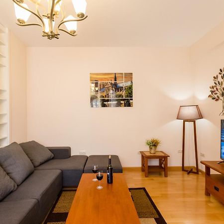 Downtown Two-Bedroom Apartment Ll Tbilisi Exteriör bild