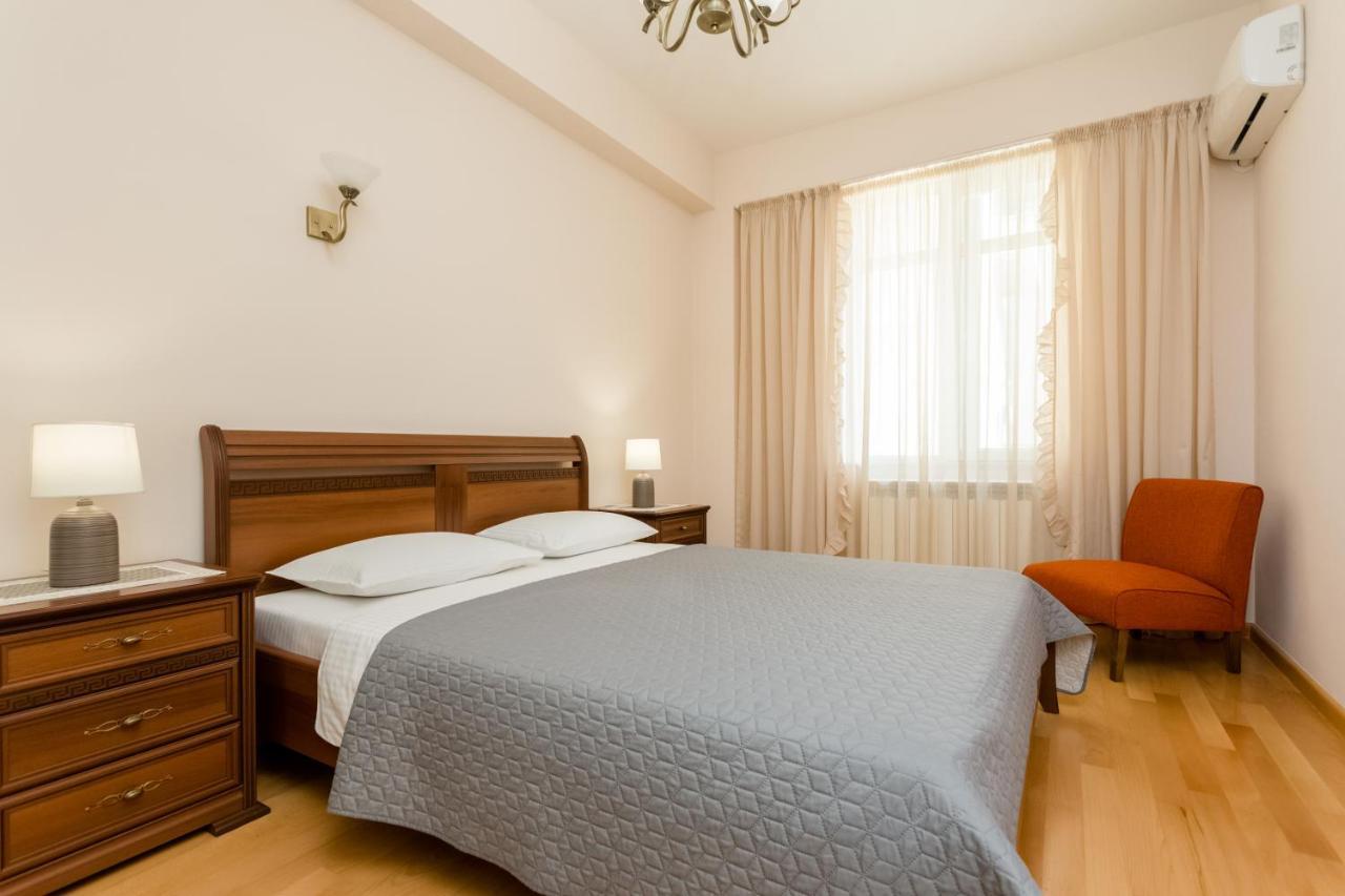 Downtown Two-Bedroom Apartment Ll Tbilisi Exteriör bild