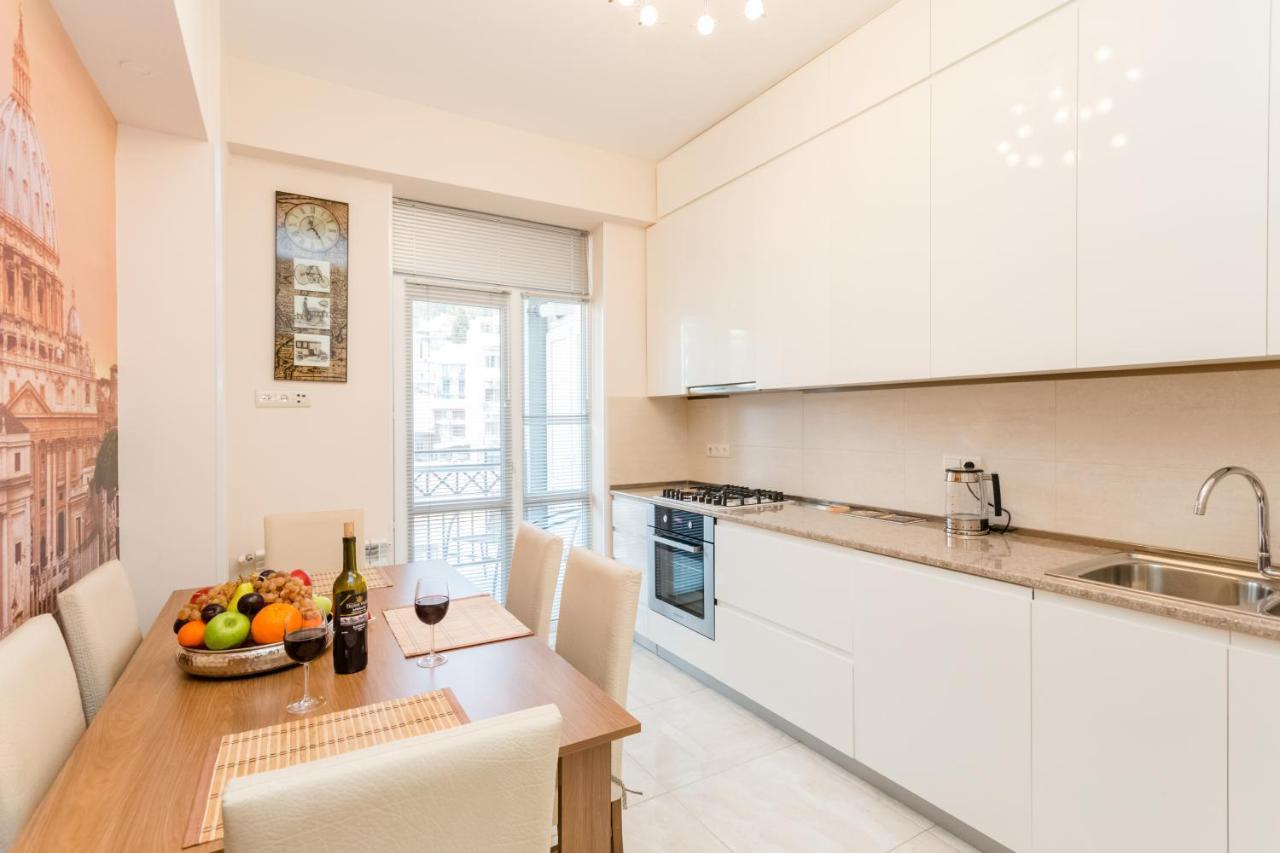 Downtown Two-Bedroom Apartment Ll Tbilisi Exteriör bild