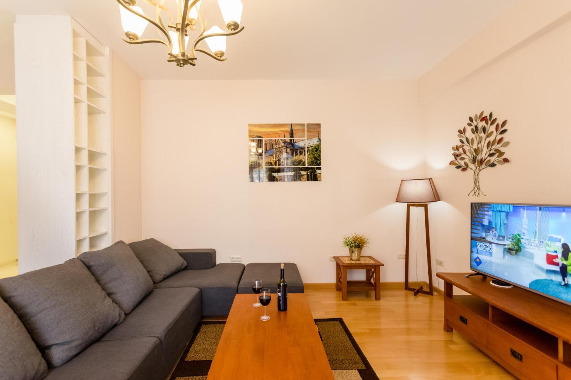 Downtown Two-Bedroom Apartment Ll Tbilisi Exteriör bild