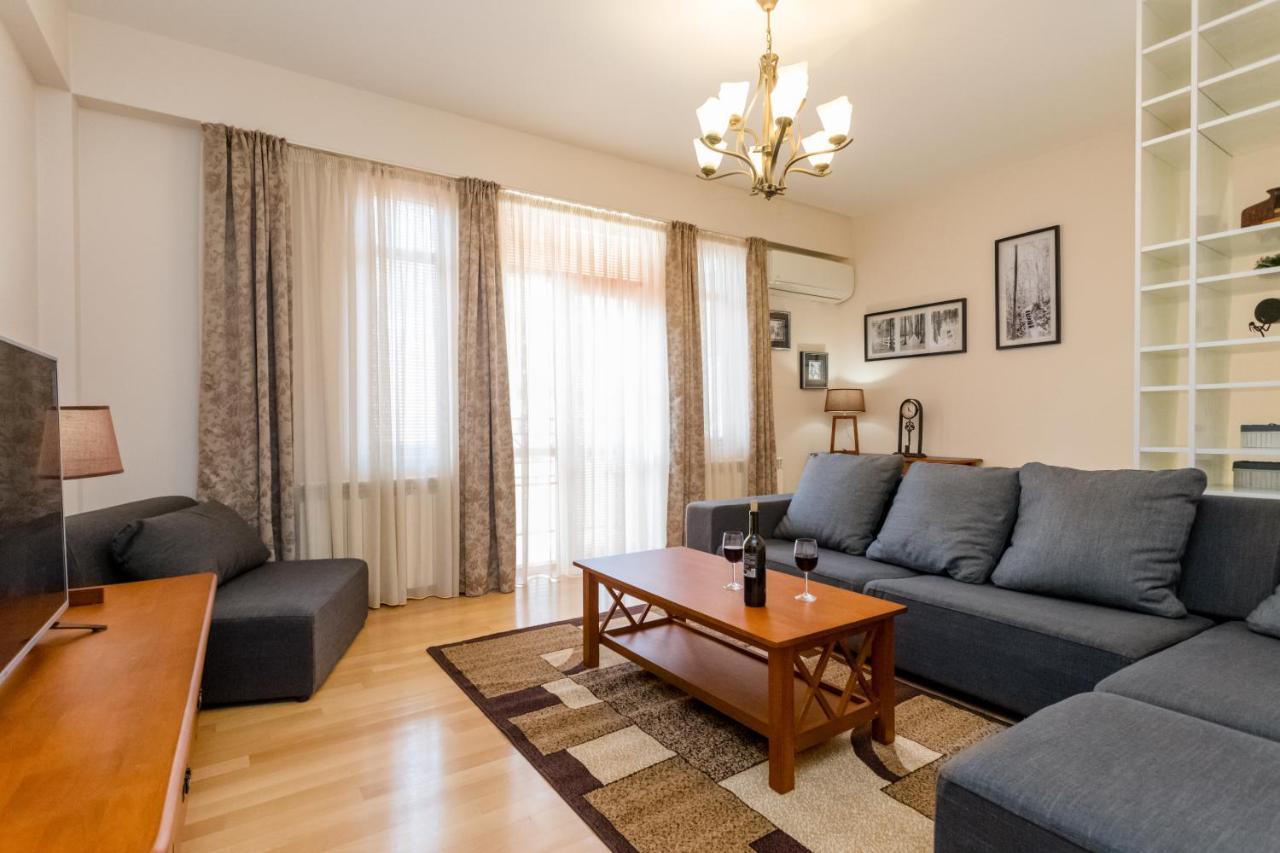 Downtown Two-Bedroom Apartment Ll Tbilisi Exteriör bild