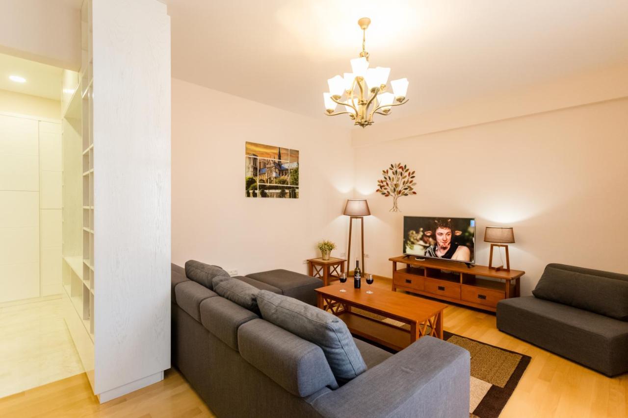 Downtown Two-Bedroom Apartment Ll Tbilisi Exteriör bild